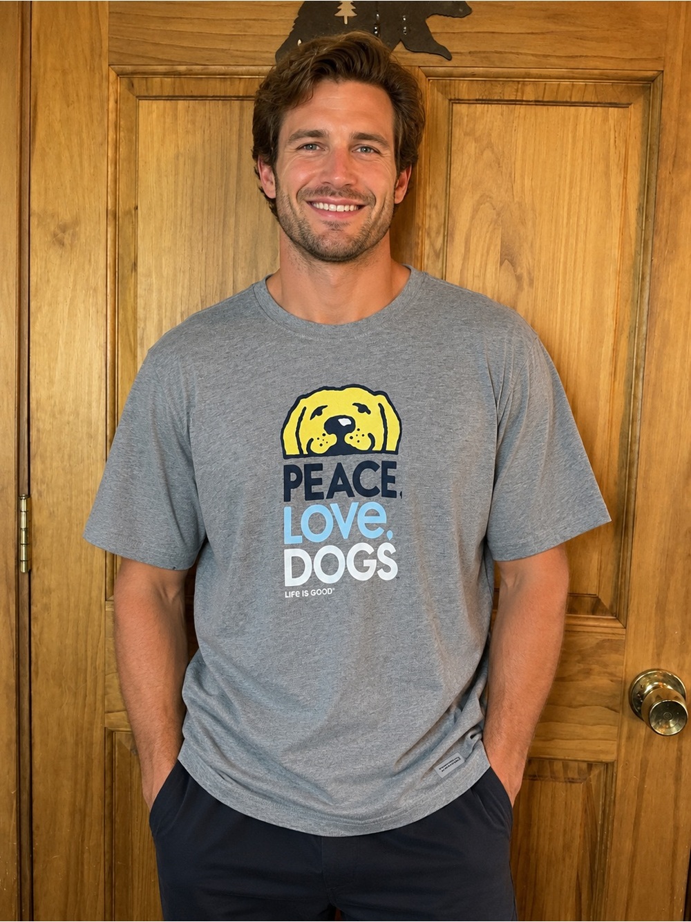 Life Is Good Peace Love Dogs Gray Graphic Tee Men’s XL NWT